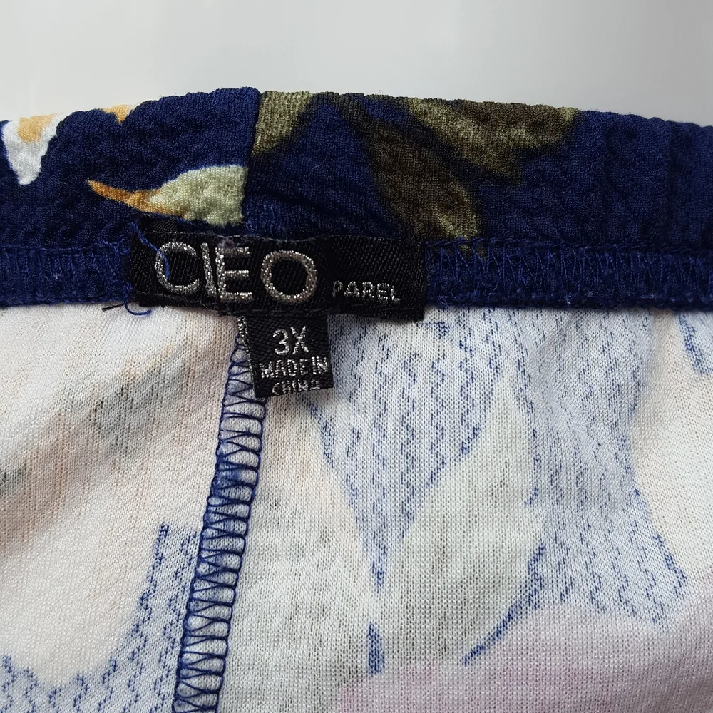 CLEO Apparel skirt - Picture 5 of 5
